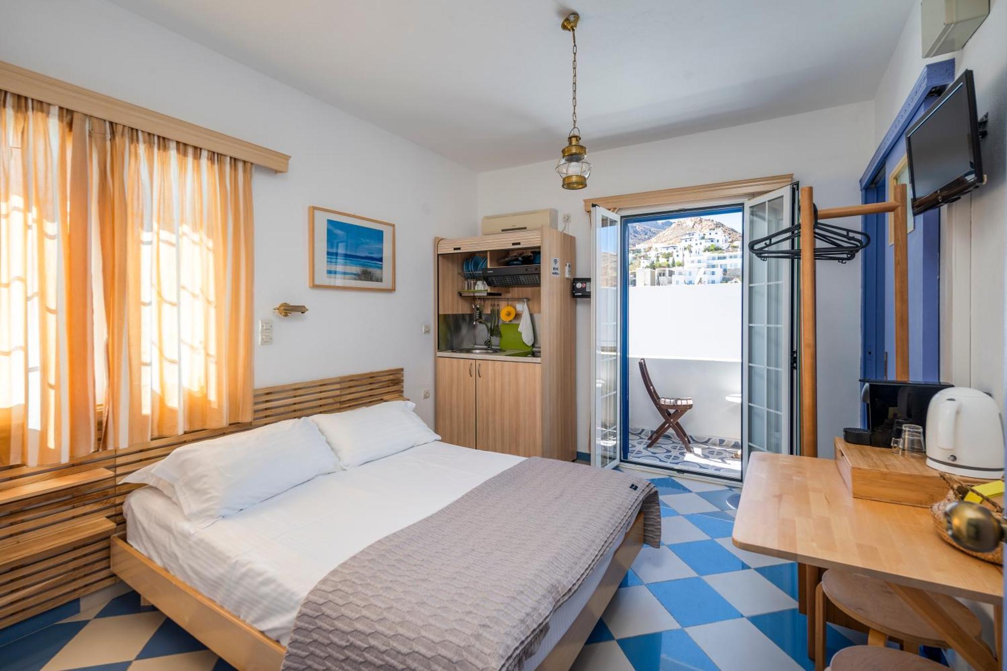 Bofor Studios & Rooms Livadakia Номер фото