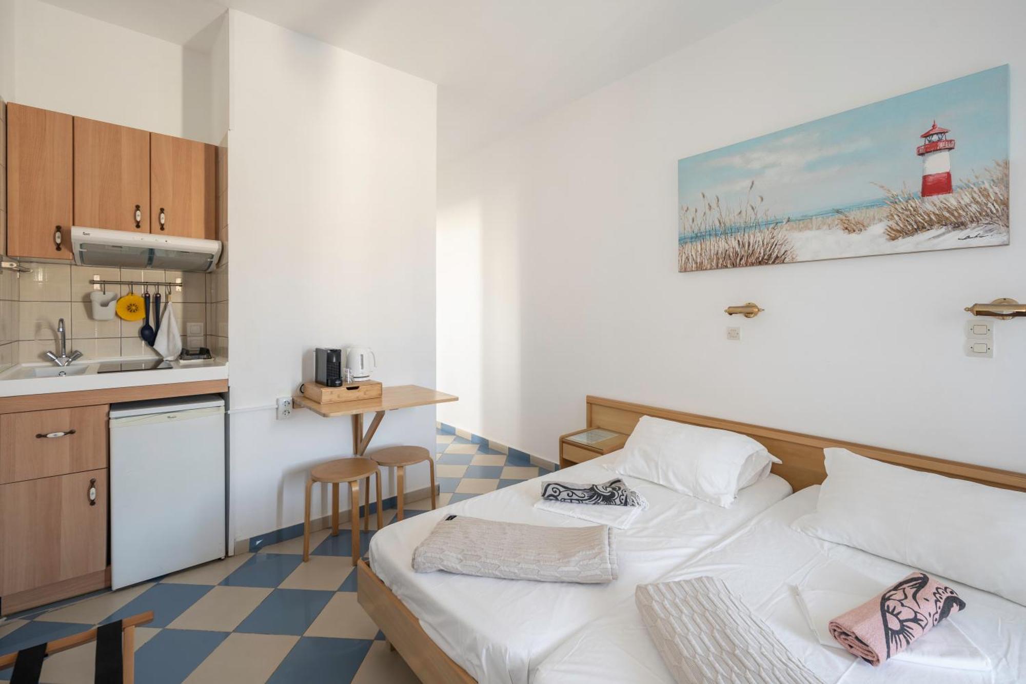 Bofor Studios & Rooms Livadakia Номер фото