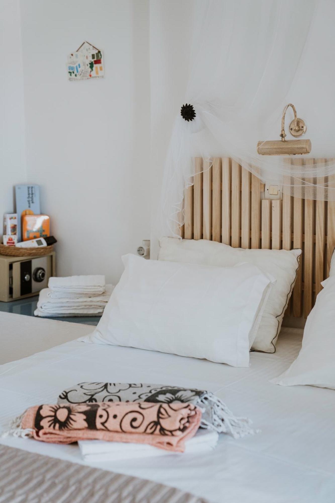 Bofor Studios & Rooms Livadakia Екстер'єр фото