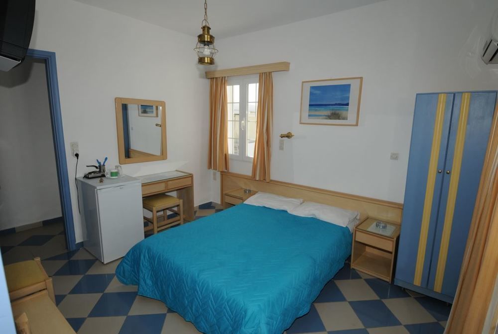 Bofor Studios & Rooms Livadakia Екстер'єр фото